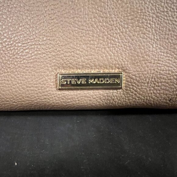 Steve Madden Clutch/Wallet - Picture 6 of 6